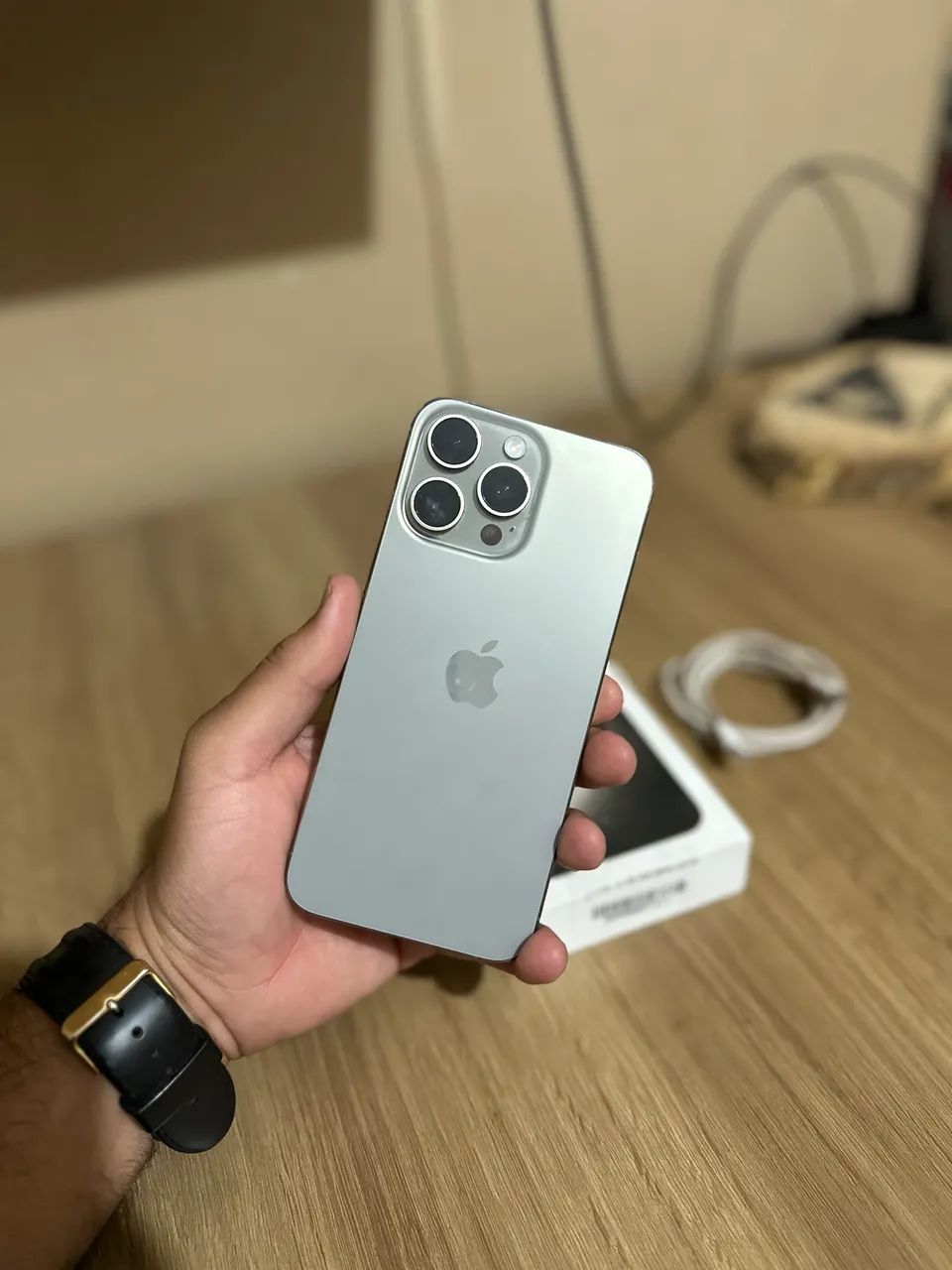 iPhone 15 Pro Max 256g - muito novo