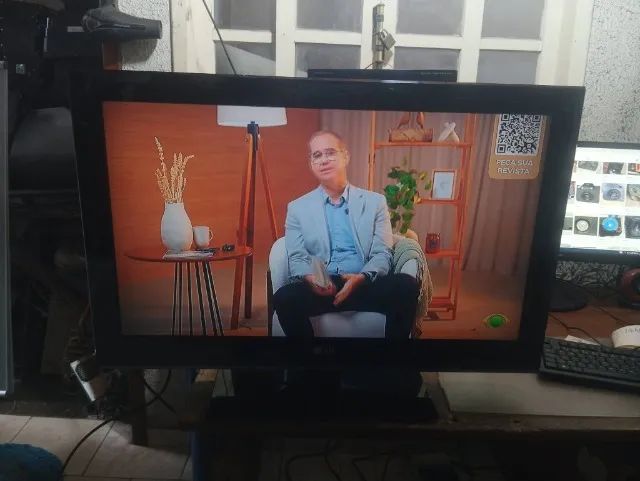Vendo - tv LG 32 polegadas modelo 32LK451C com conversor digital saídas HDMI não e smart f - Foto 2