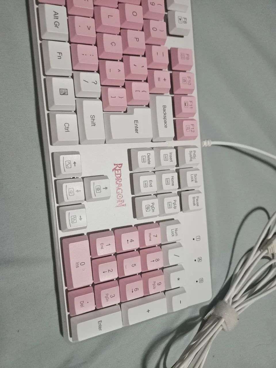 Teclado Gamer Redragon Dyaus 2 - Branco e Rosa - Foto 4