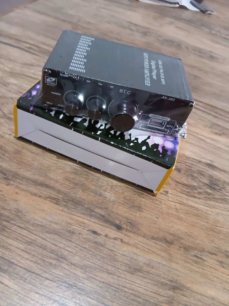 Amplificador de Áudio 800W Bluetooth 