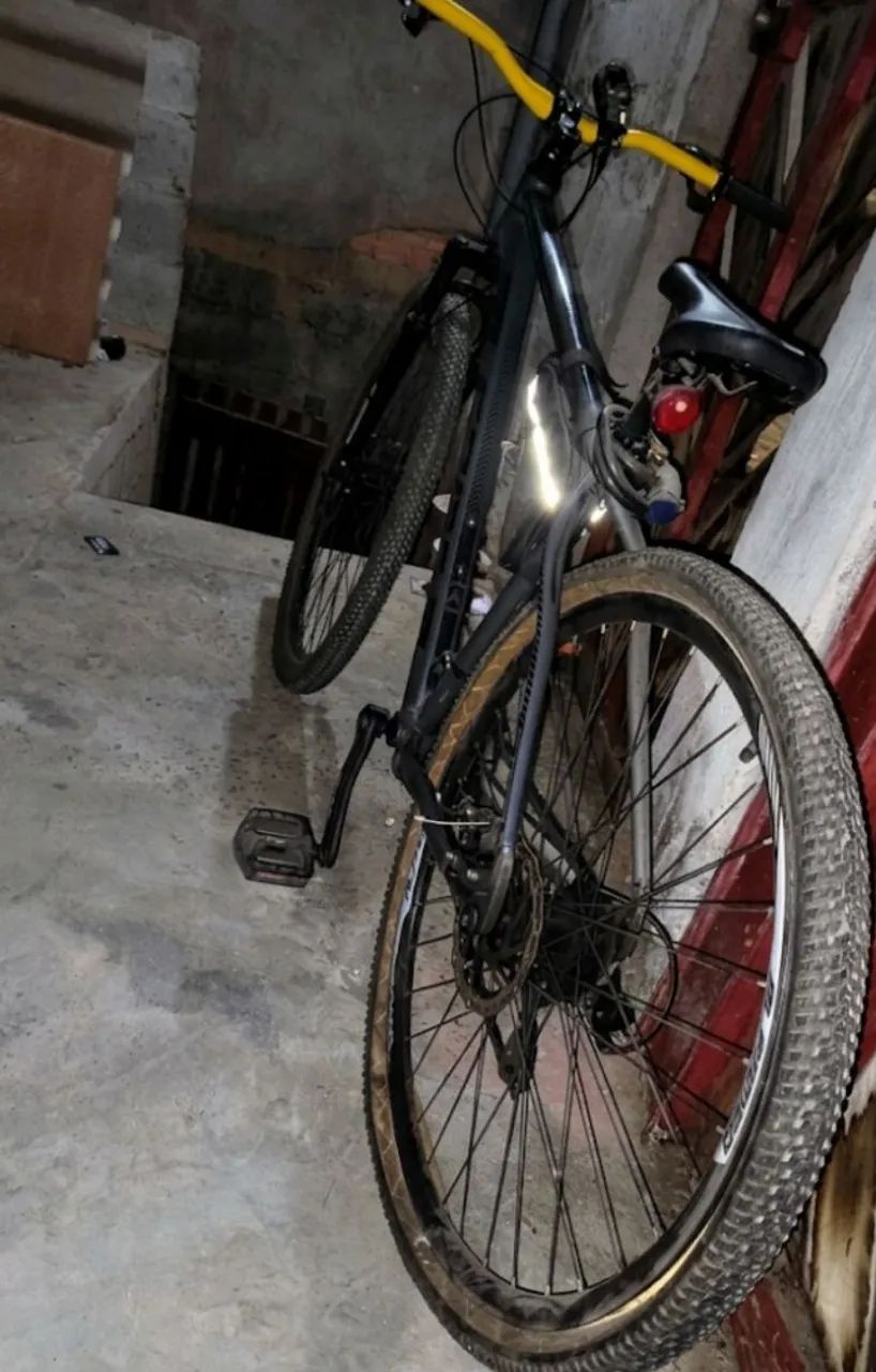 Bicicleta Alfameq , aro 29 , freio a disco  - Foto 3
