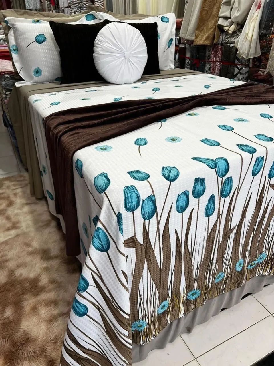 Cama, mesa e banho - Foto 2