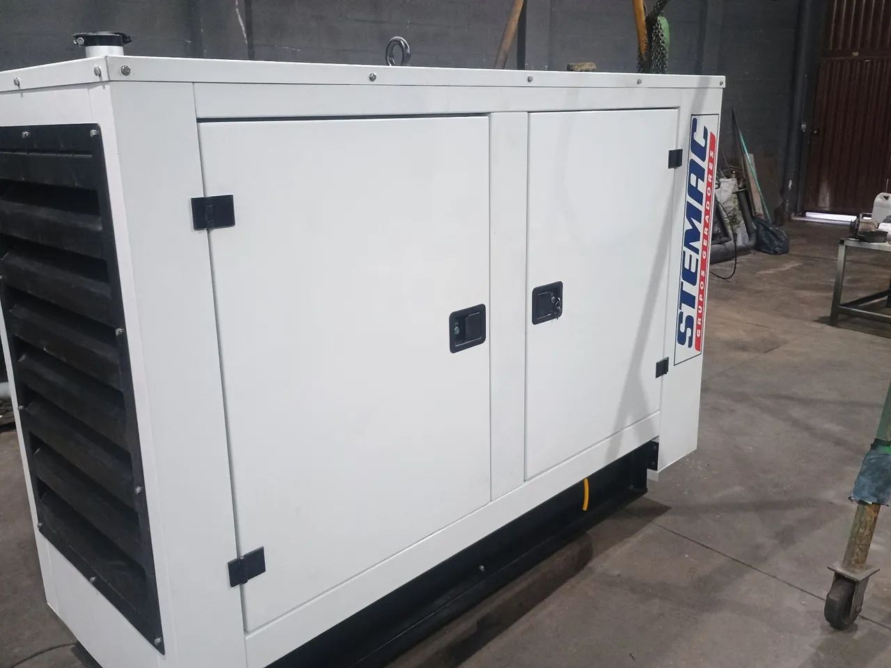 Vendo Gerador 45 kVA MWM 3 cilindros  - Foto 5