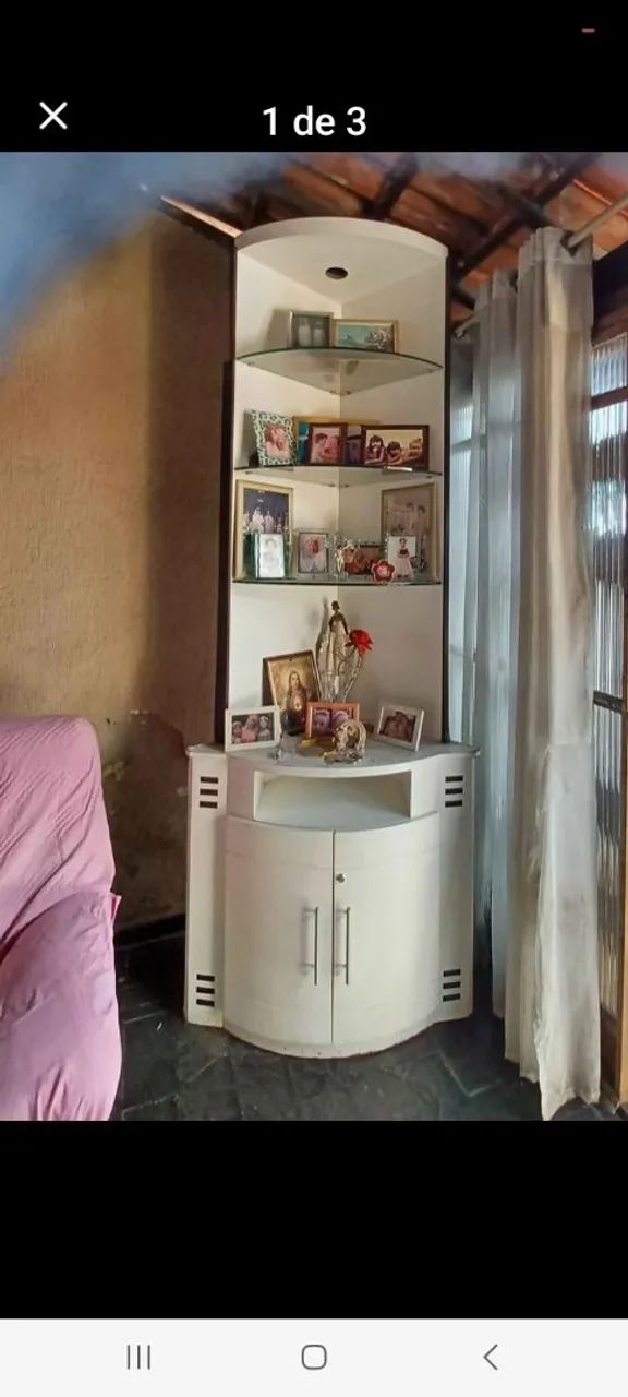 Estante de Canto com Prateleiras de Vidro
