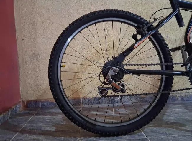 Bicicleta Aro 24  - Preta. - Foto 3