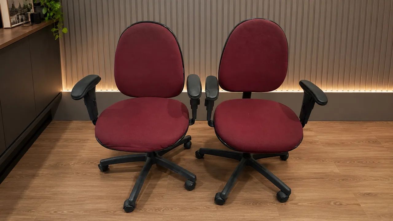Par de Cadeiras Executiva Ergonômica Giratória Back System