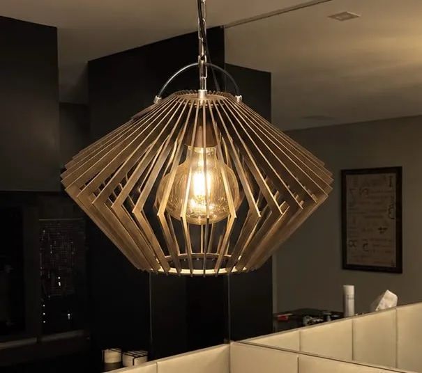 Lustre com lâmpada 