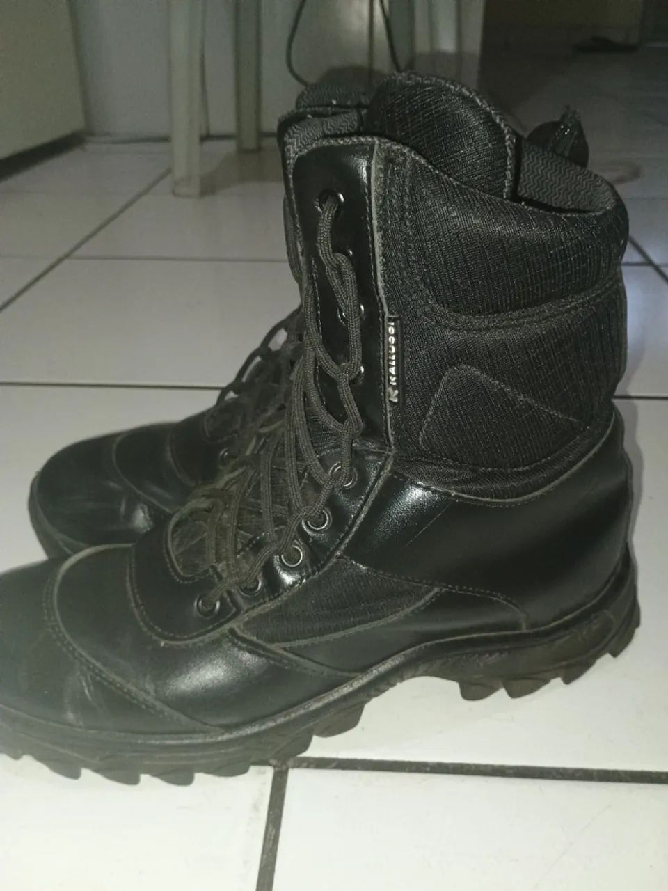 Coturno Kallucci com zíper e palmilha em gel (semi- novo)  - Foto 2