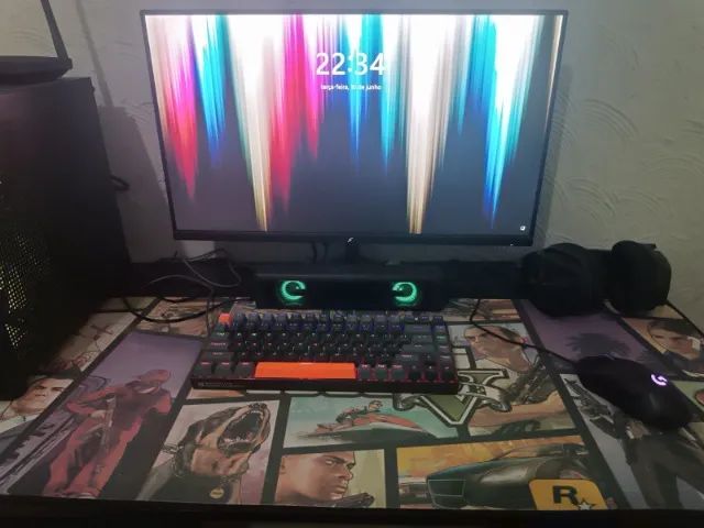 Monitor Gamer + Teclado e Mouse