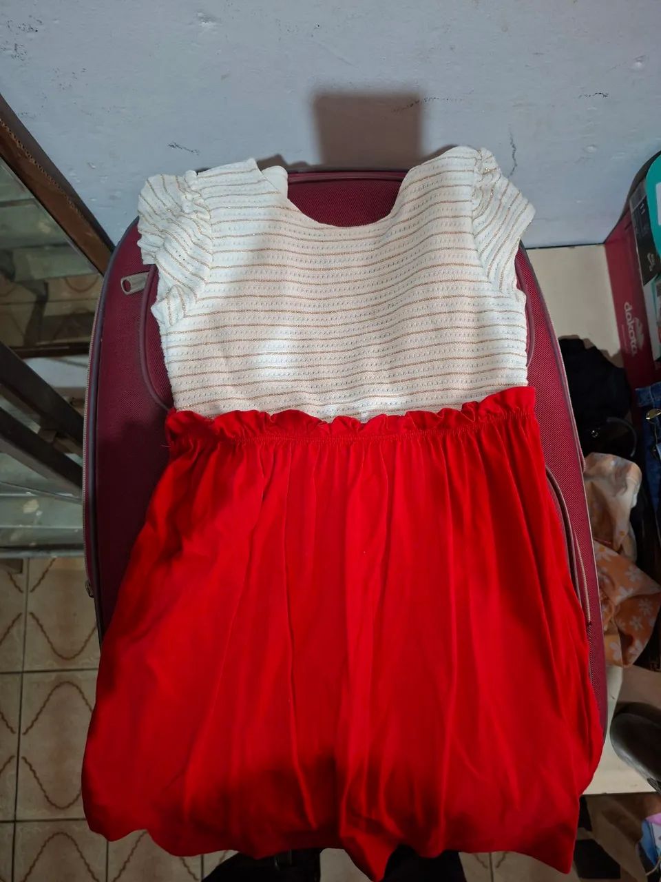 Vestido infantil branco e vermelho