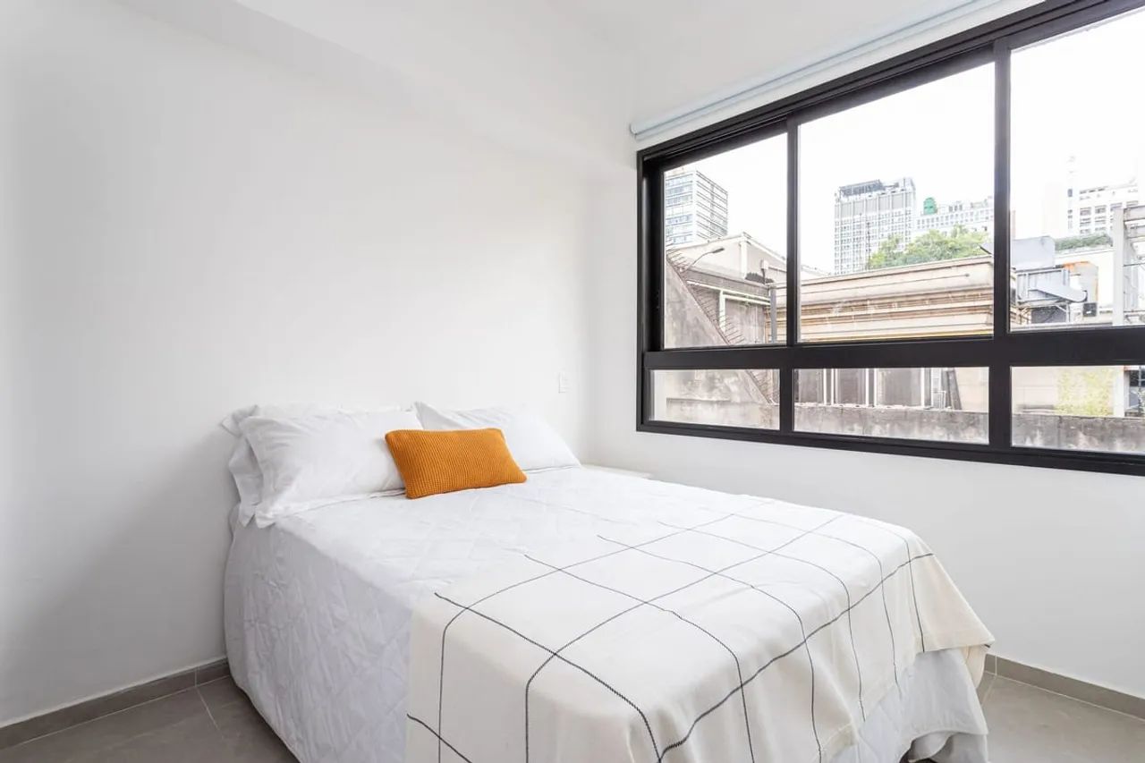 Apartamento com 1 Quarto para alugar, 18m² - Centro
