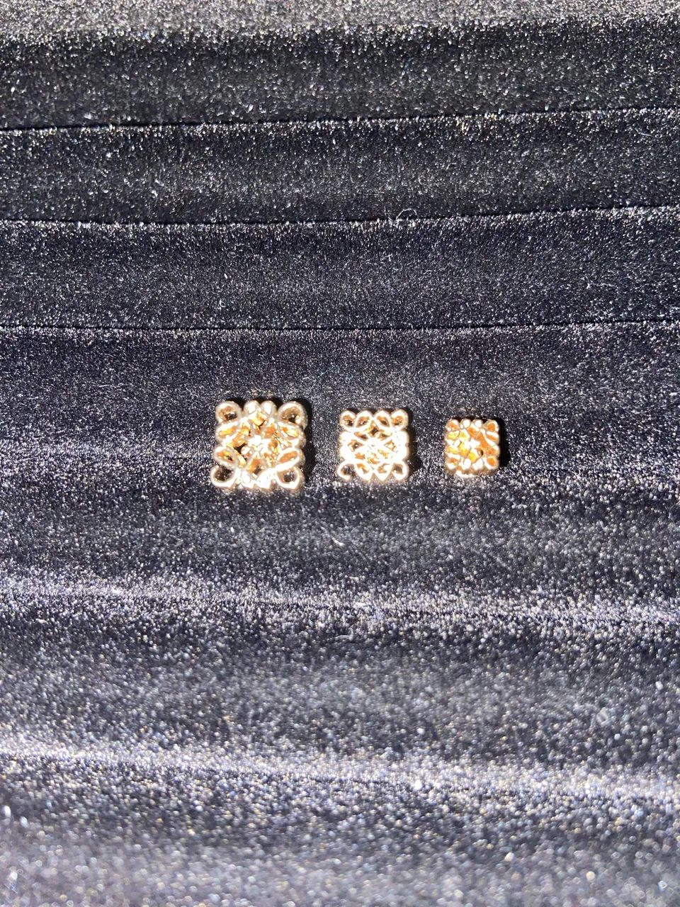 Brincos dourados loewe trio de brincos piercings  - Foto 4