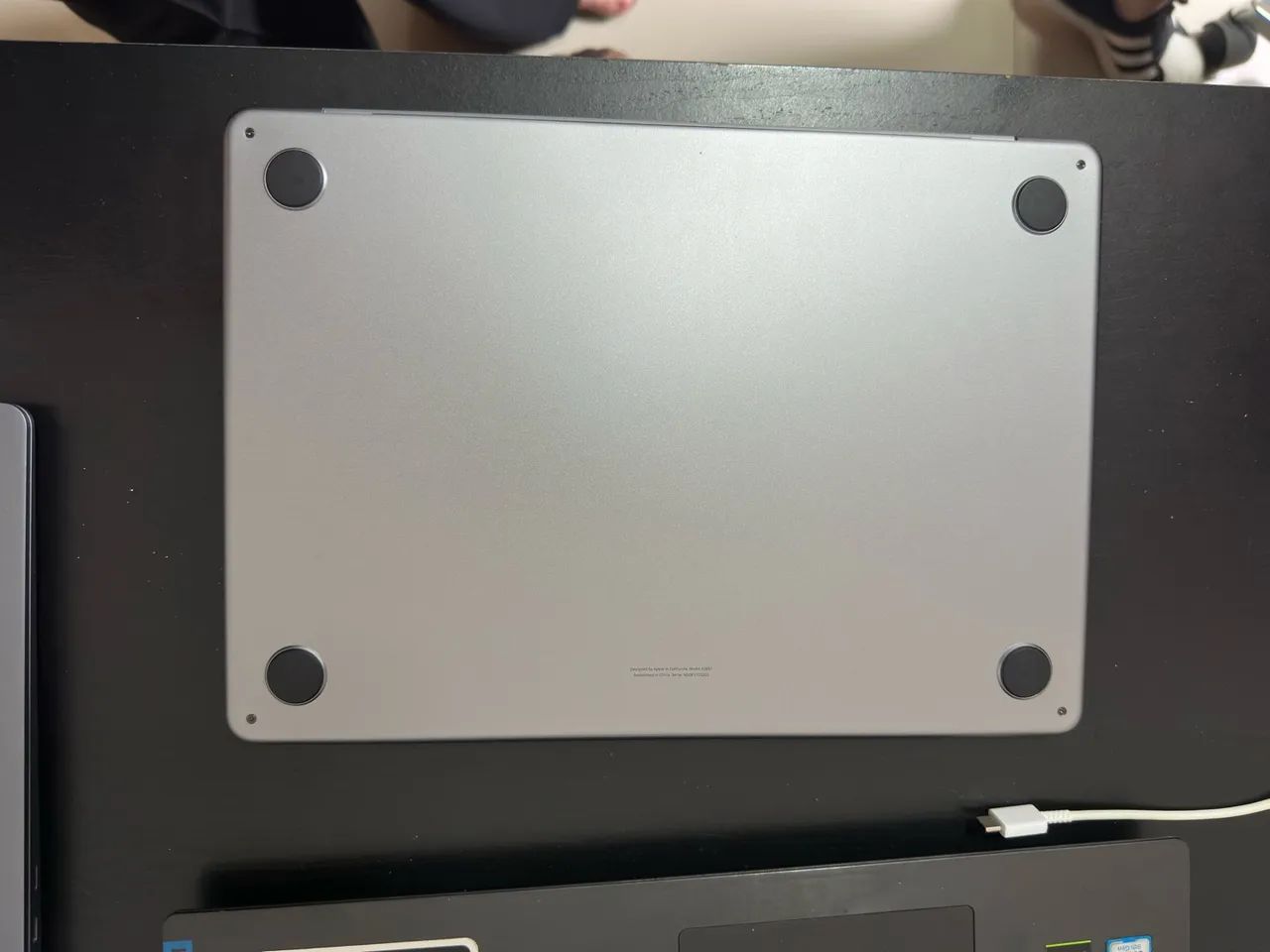 MacBook Air M2 (2022) - 13,6" - 8GB / 256GB - Cinza-espacial  - Foto 2