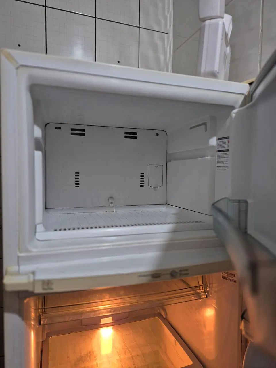 VENDO GELADEIRA APROVEITE!!! - Foto 3