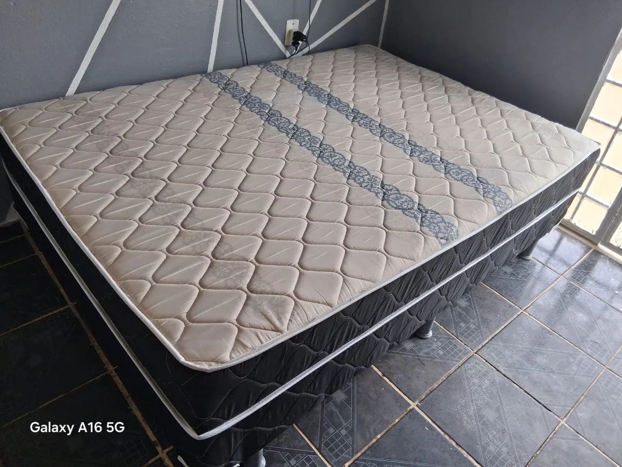Cama Box Casal De Espuma Semi Nova 