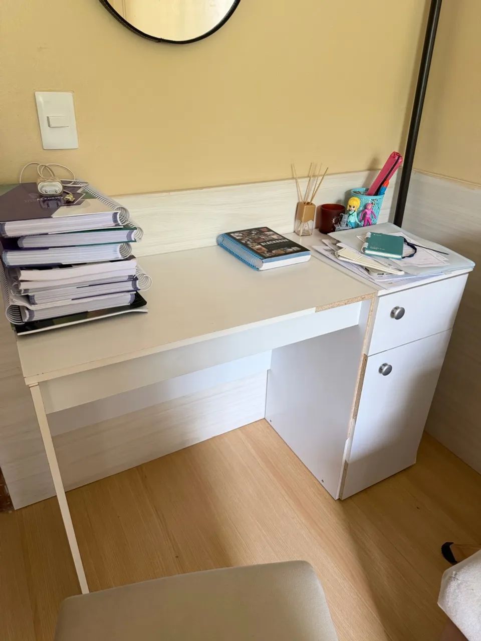 Mesa/Penteadeira Branca