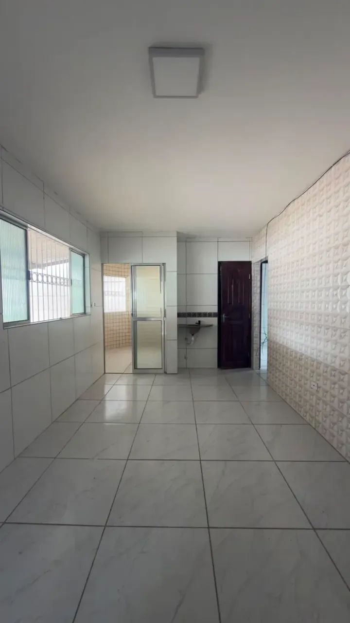 Imóvel para aluguel possui 65 mts² com 2 quartos na várzea - Recife - PE