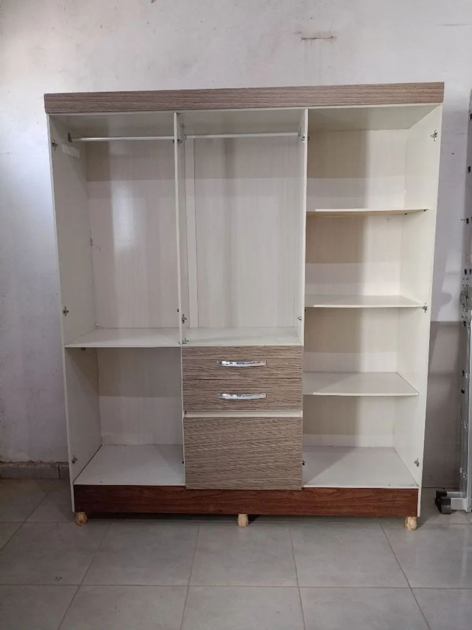 Guarda roupa usado ENTREGO E MONTO  - Foto 2