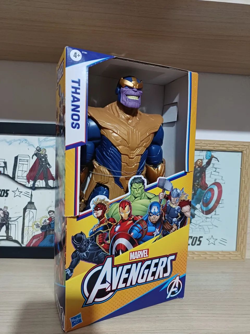 Thanos 30 cm original marca Hasbro  - Foto 2