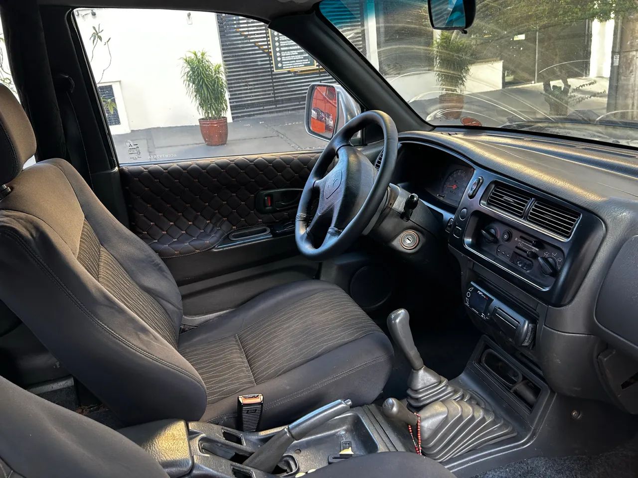 Mitsubishi L200 2012
