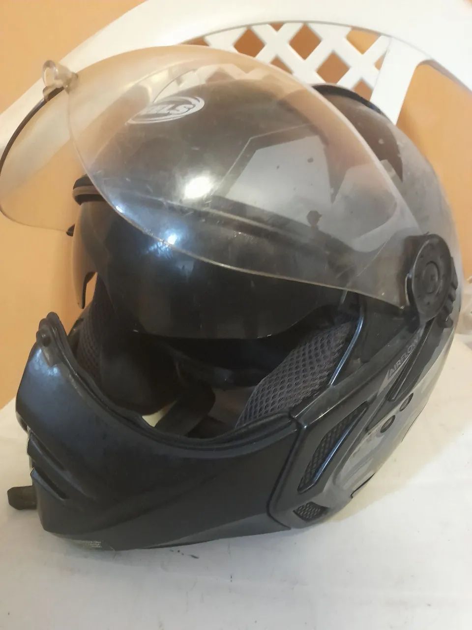 Vendo capacete em bom estado - Foto 2