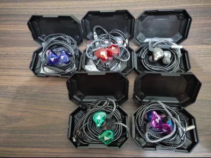 QKZ AK6 Earphone Kit + A'Gold USB-C Adapter