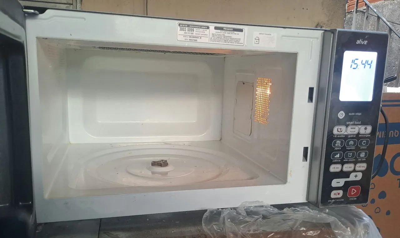 Microondas Brastemp 38l inox - Foto 2