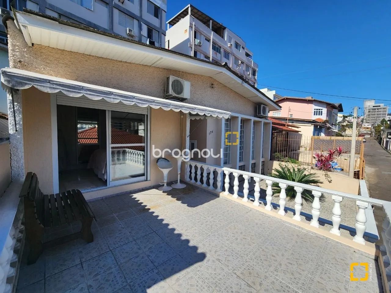 Casa próxima ao Shopping Beira Mar Centro
