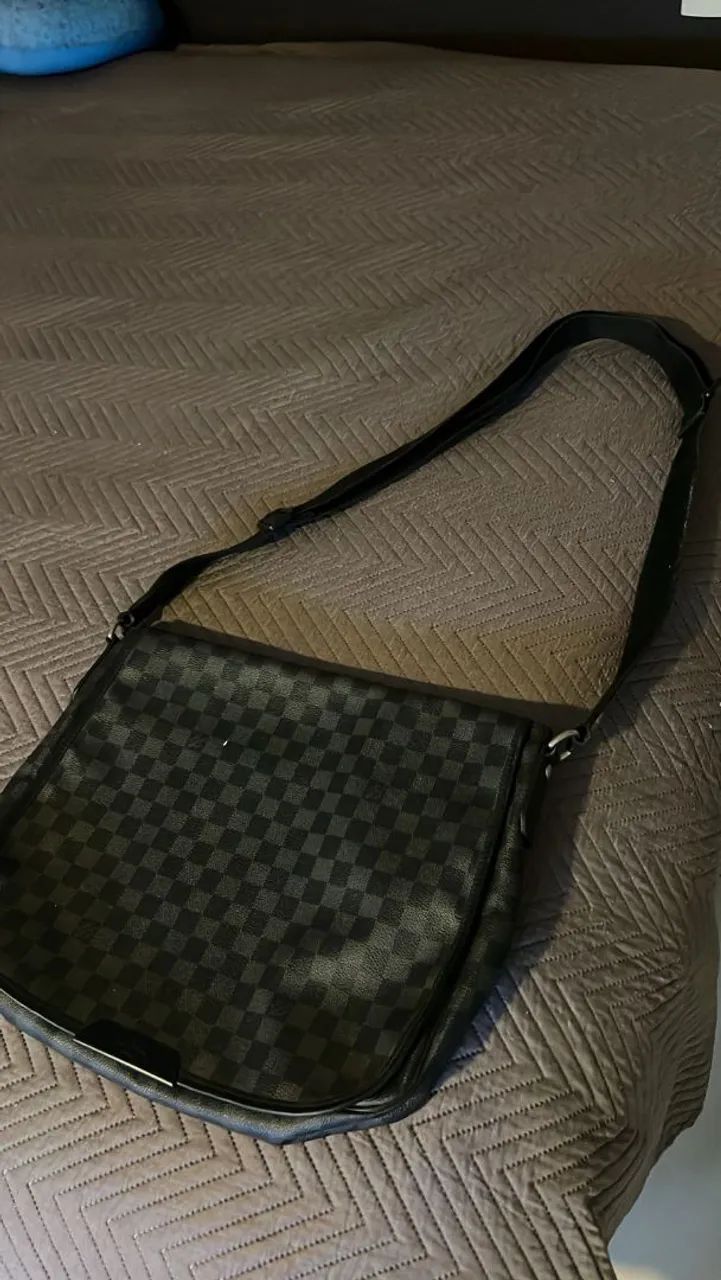 Bolsa Louis Vuitton MM Messenger District Damier Graphite