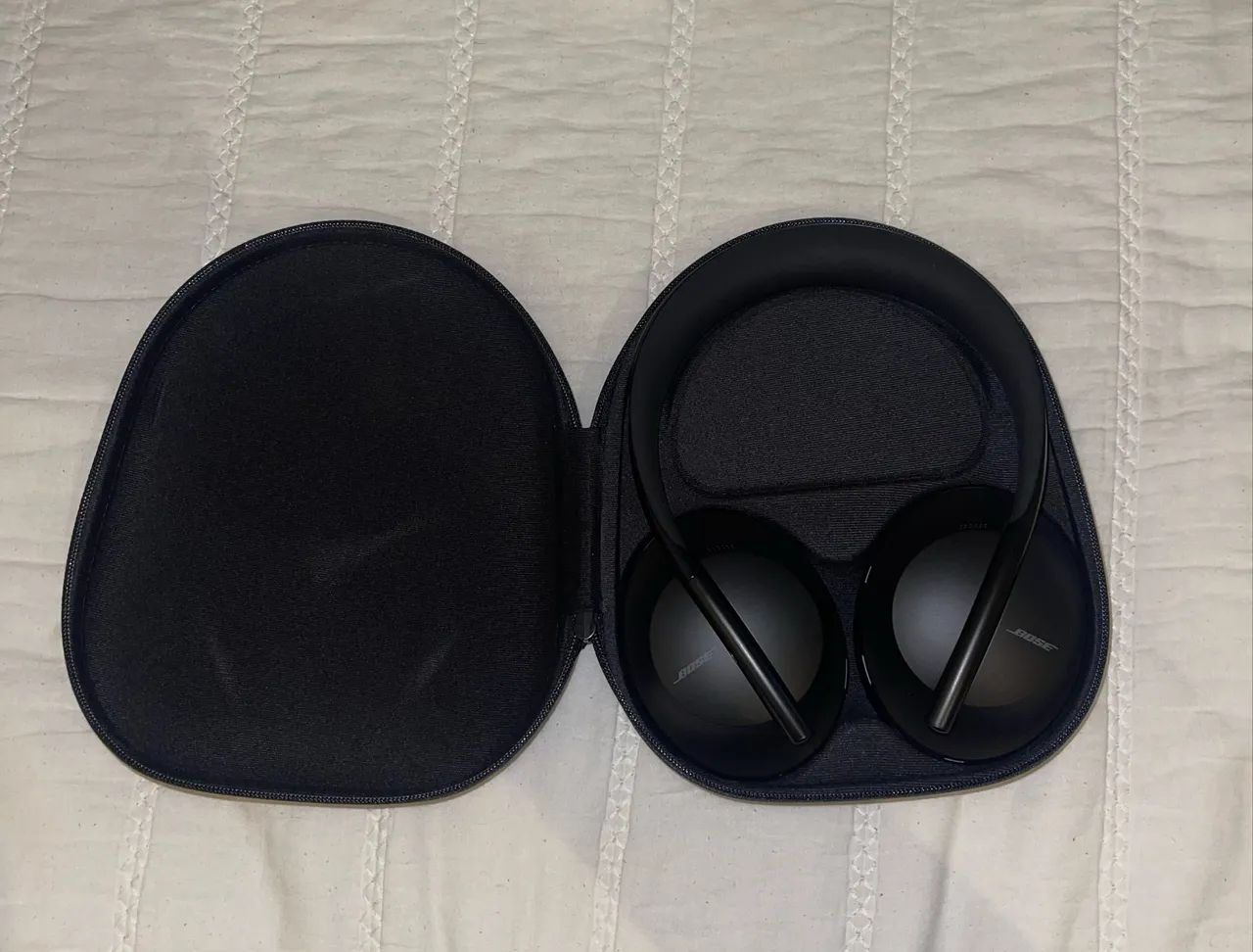 Fone de Ouvido Bose NC700 Usado