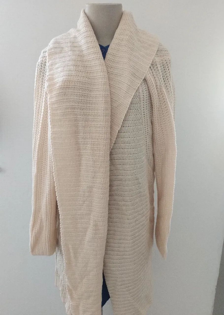 Cardigans novos tamanhos G