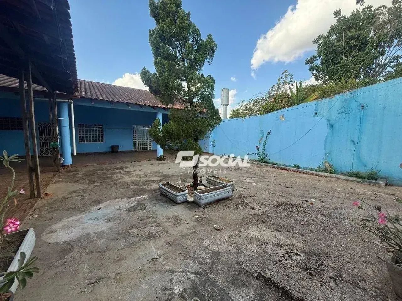 Excelente casa com 04 quartos sendo 1 suite á 200m da Av Jatuarana - Foto 2