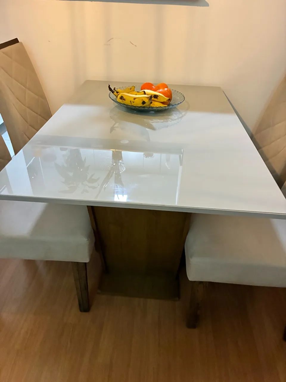 Conjunto de mesa com quatro cadeiras  - Foto 2