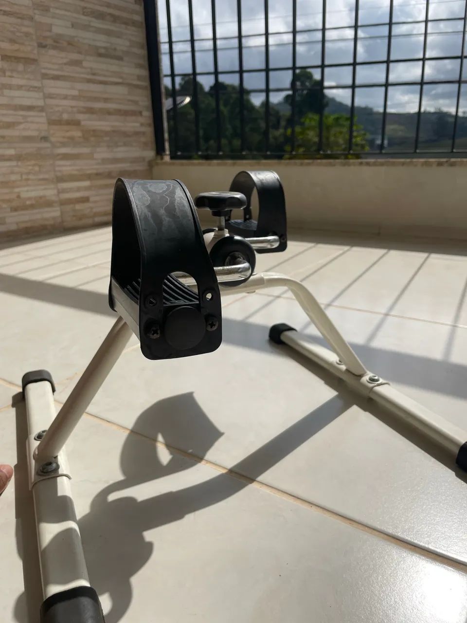 Mini Bicicleta Ergométrica Portátil para Braços e Pernas - Foto 2