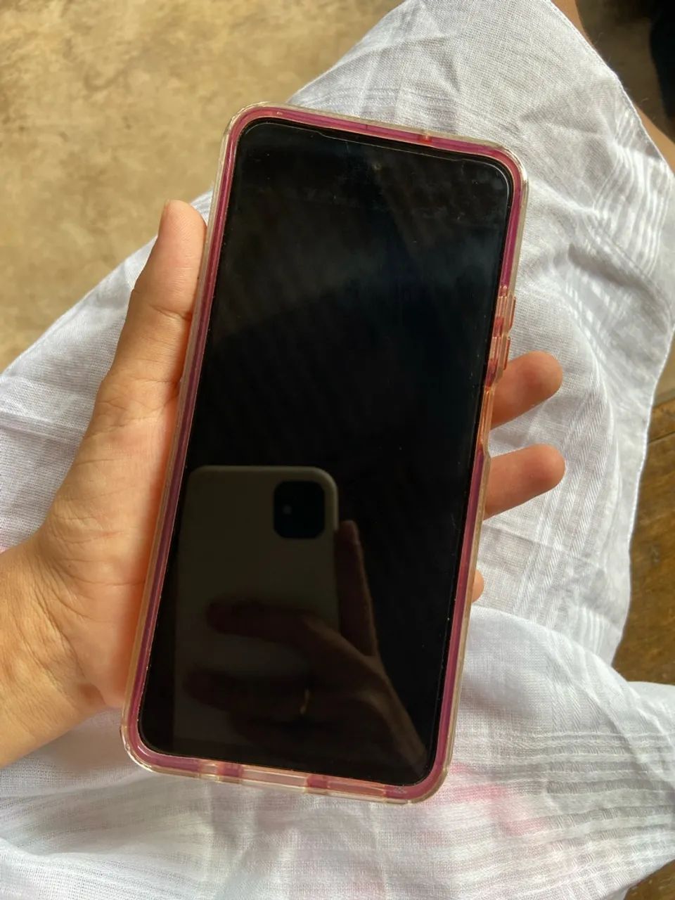 Celular moto G35 na cor coral  - Foto 3