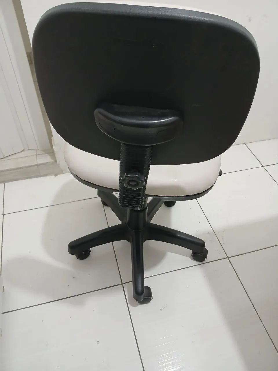 Cadeira giratória  - Foto 2