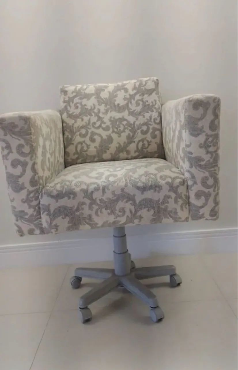 2 POLTRONAS PARA SALA POR R$ 1.000,00 - Foto 2