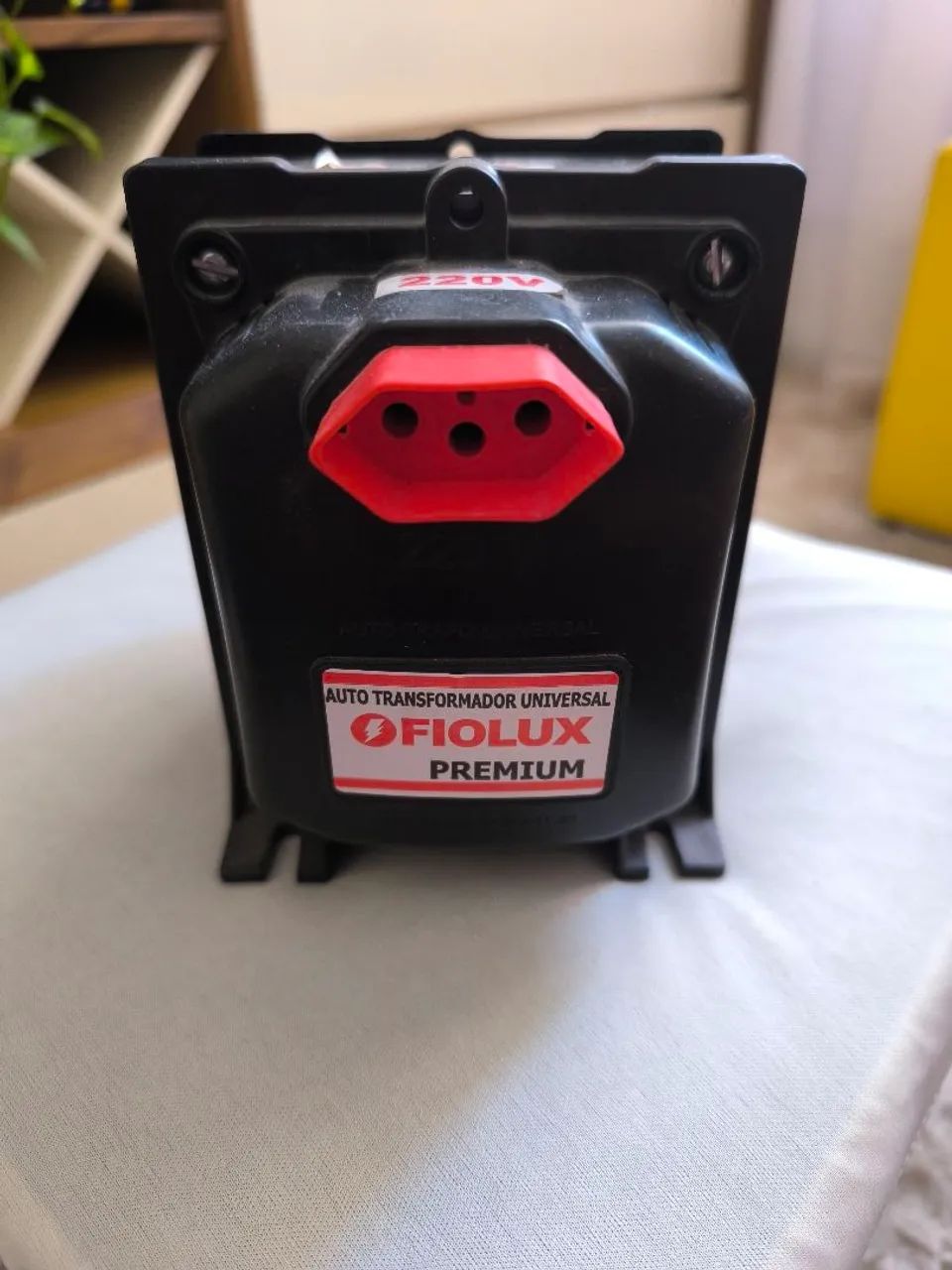 Vendo um transformador de energia novo pouquíssimo uso 