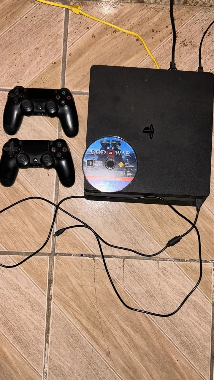 Ps4 slim 