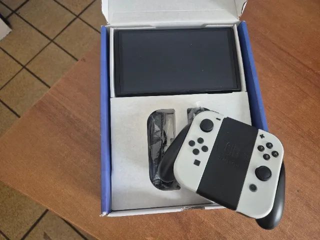 Console Nintendo Switch Oled 64gb Branco - Foto 2