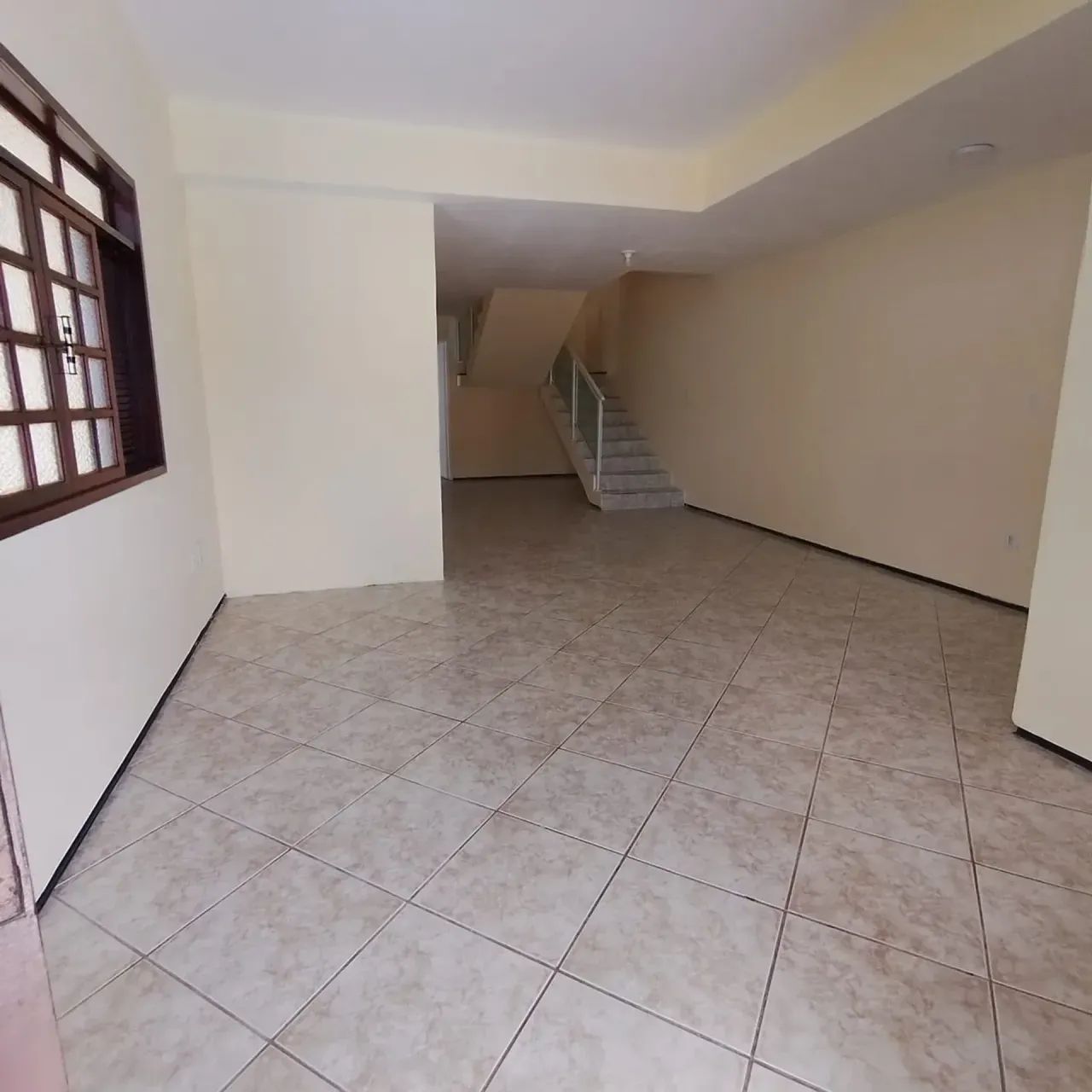 Imóvel para aluguel tem 300 metros quadrados com 5 quartos - Foto 4