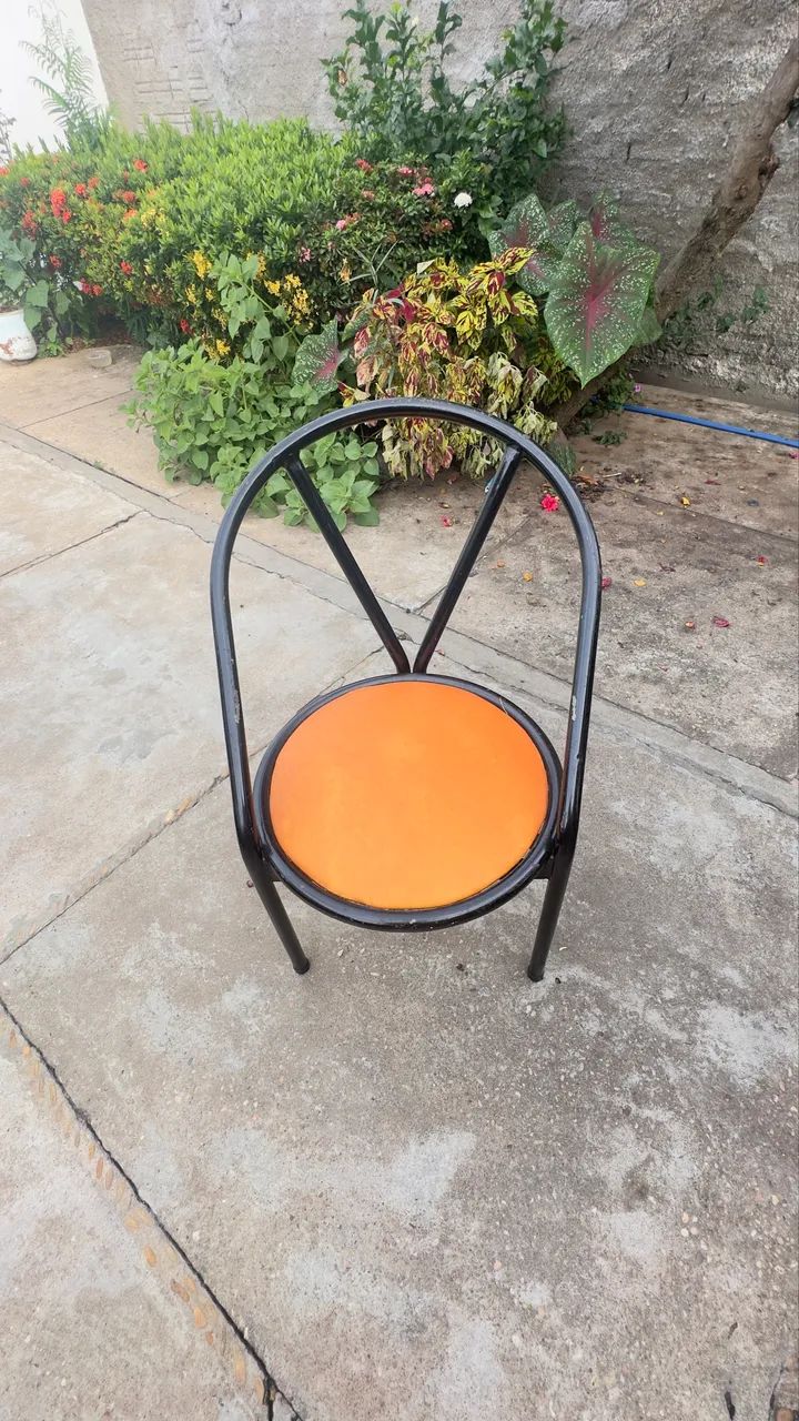 Vendo conjunto com 4 cadeiras  - Foto 2