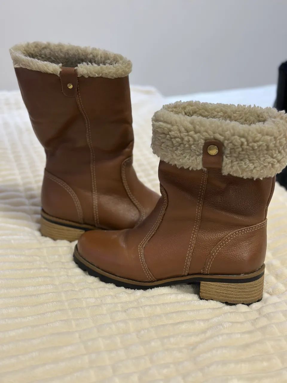 Bota couro feminina  - Foto 2