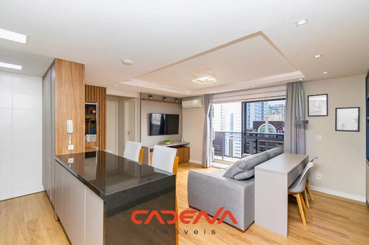 Apartamento com 2 quartos e 1 vaga no Centro