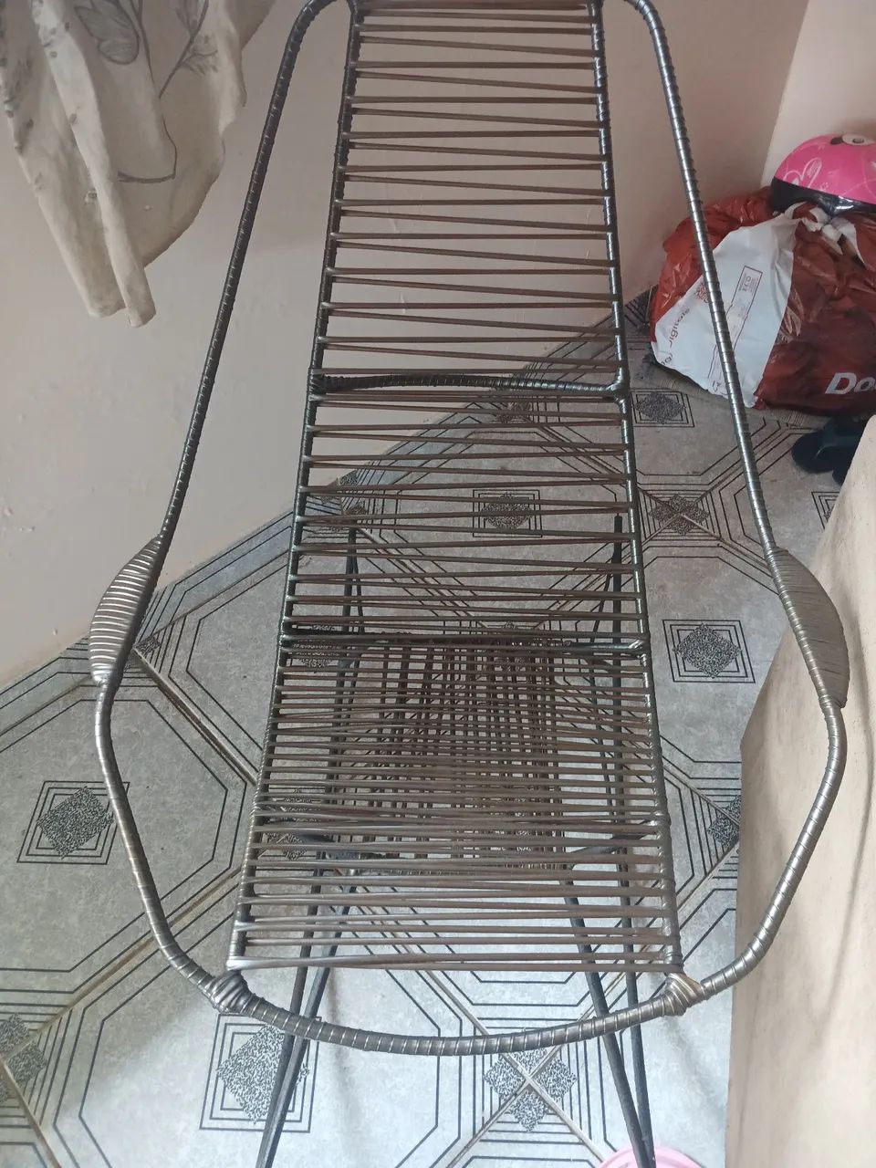 Cadeira de balanço de macarrão 