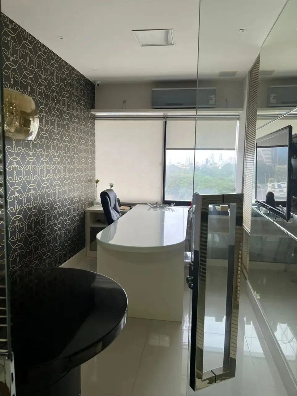 Excelente sala mobiliada e completa para uso imediato! - Foto 2