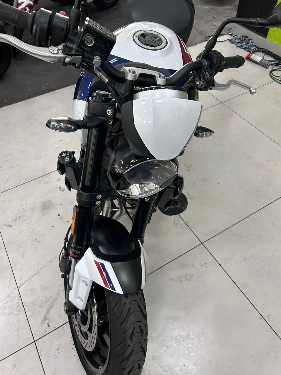 TRIUMPH TRIDENT 660 - Foto 5