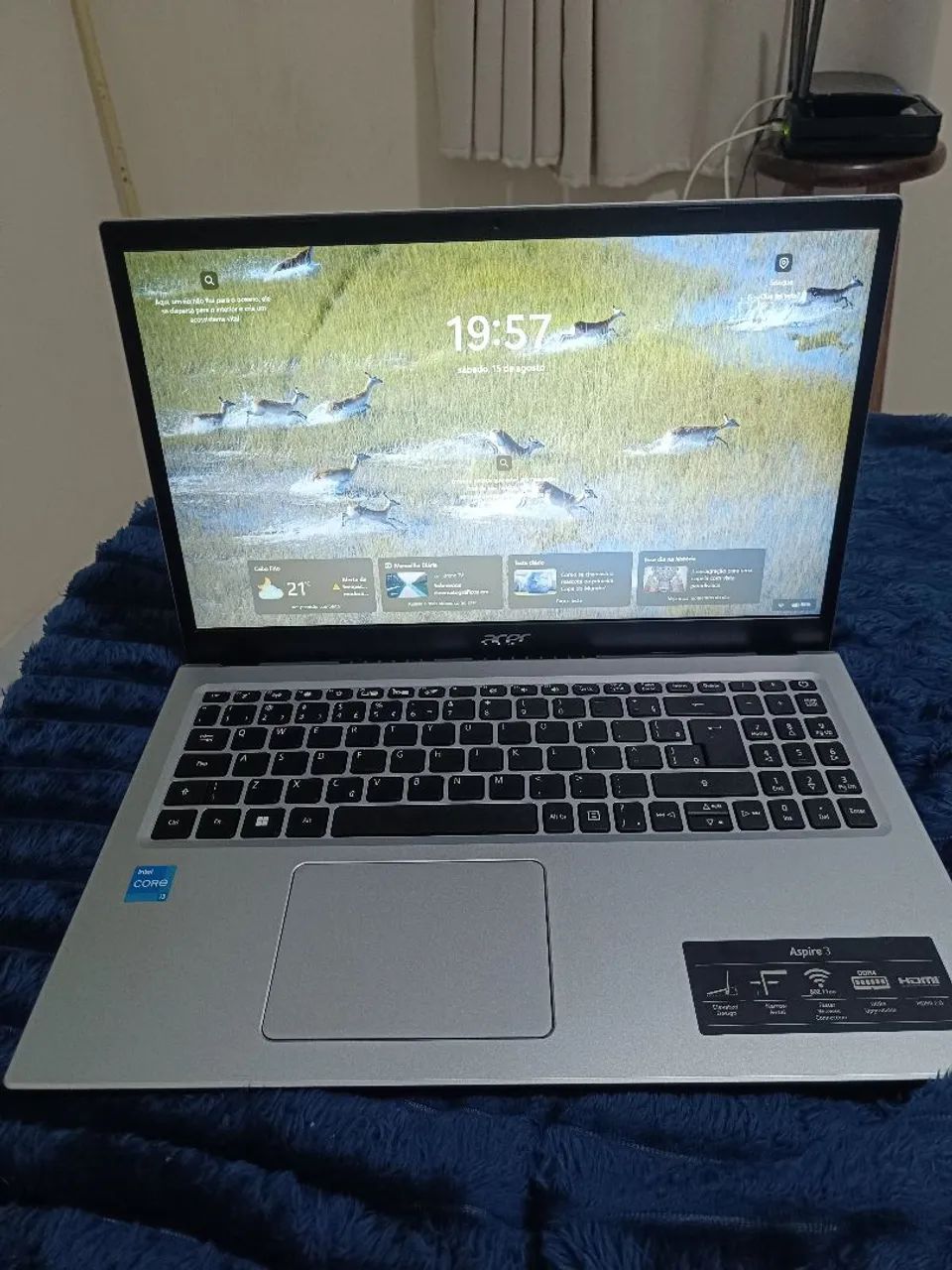 Notebook  c/ tela de 15.6 pouquíssimo usado!!