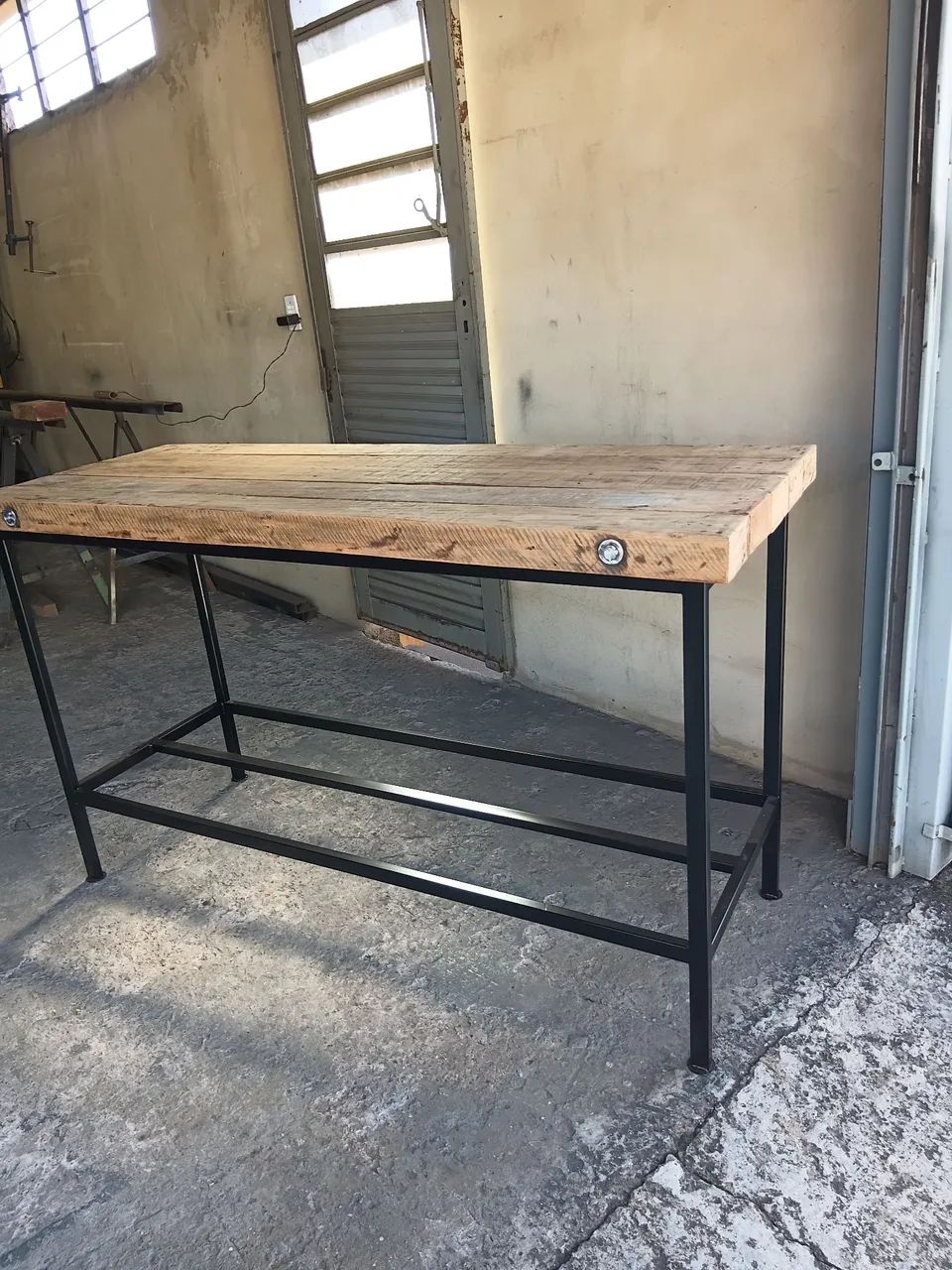 Bancada para serviços  diversos.  Barato - Foto 2