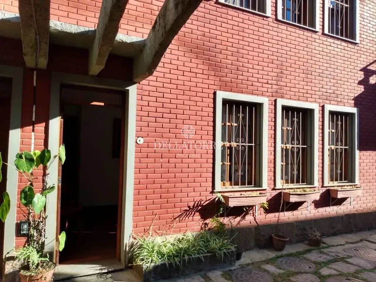 Casa com 5 dormitórios - Alto - Teresópolis/RJ